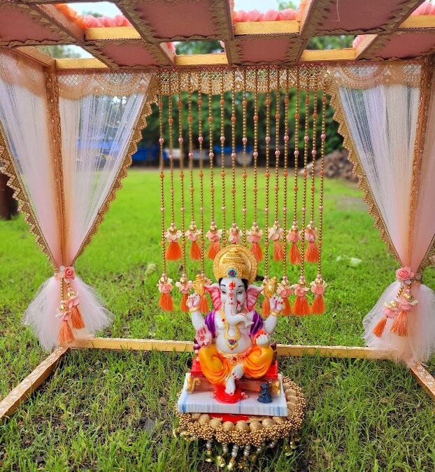 Choose the DIY Backdrops from Floral Art for Lord Ganesh This Year!