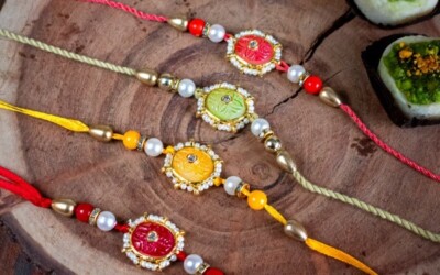 Reasons why you should choose Floral Rakhi’s and Lumba’s